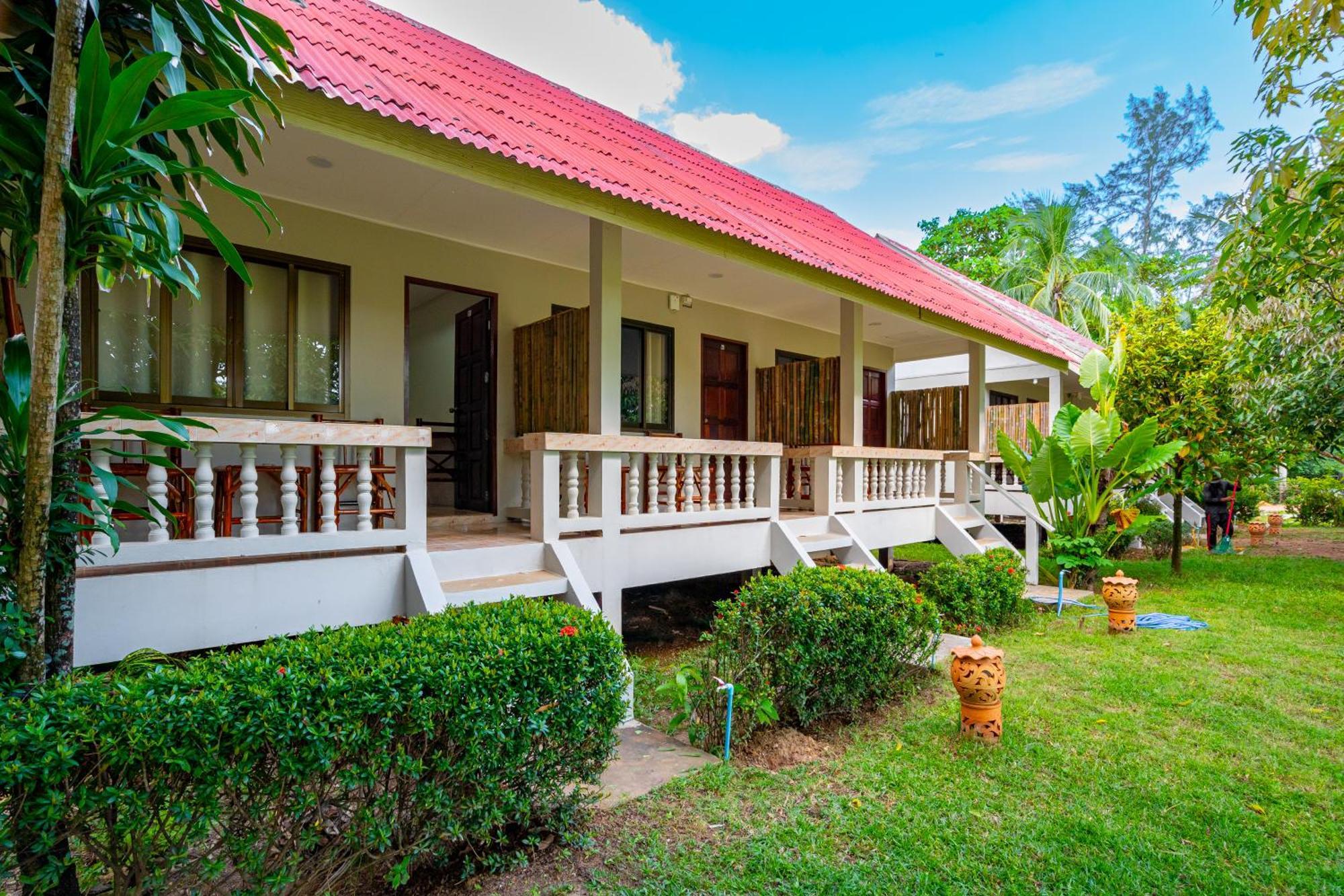 Lanta Beachfront Resort Ko Lanta Exteriér fotografie