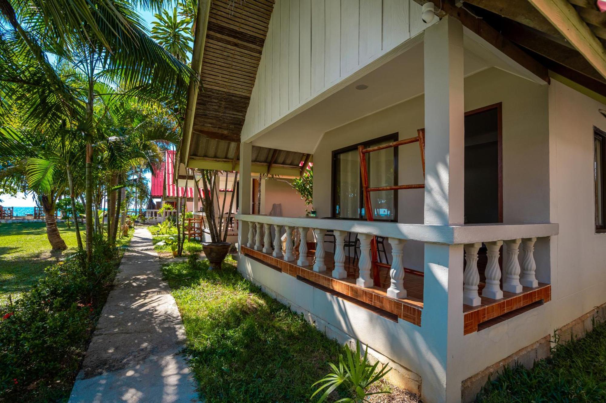Lanta Beachfront Resort Ko Lanta Exteriér fotografie